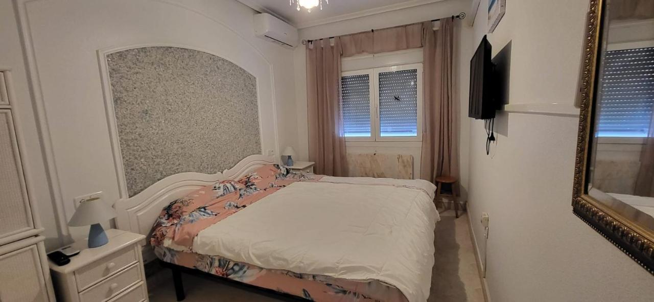 Maison climatisée avec solarium, wifi et piscine Dehesa de Campoamor  Exterior foto